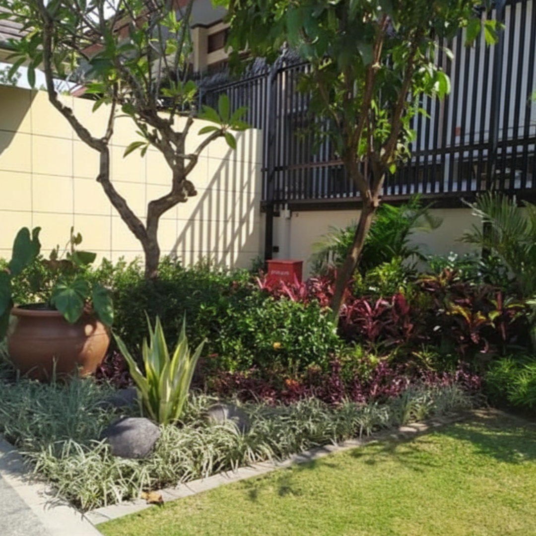 Tropical villa landscape garden Bali by Lumina Landscapes